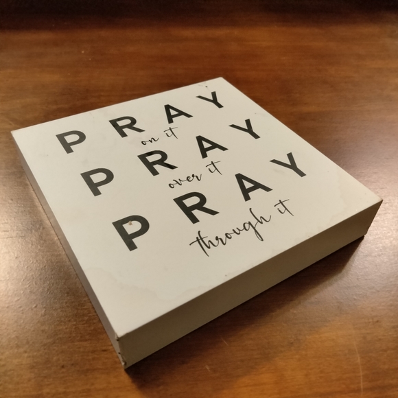 Desk decor - Picture 2 of 3